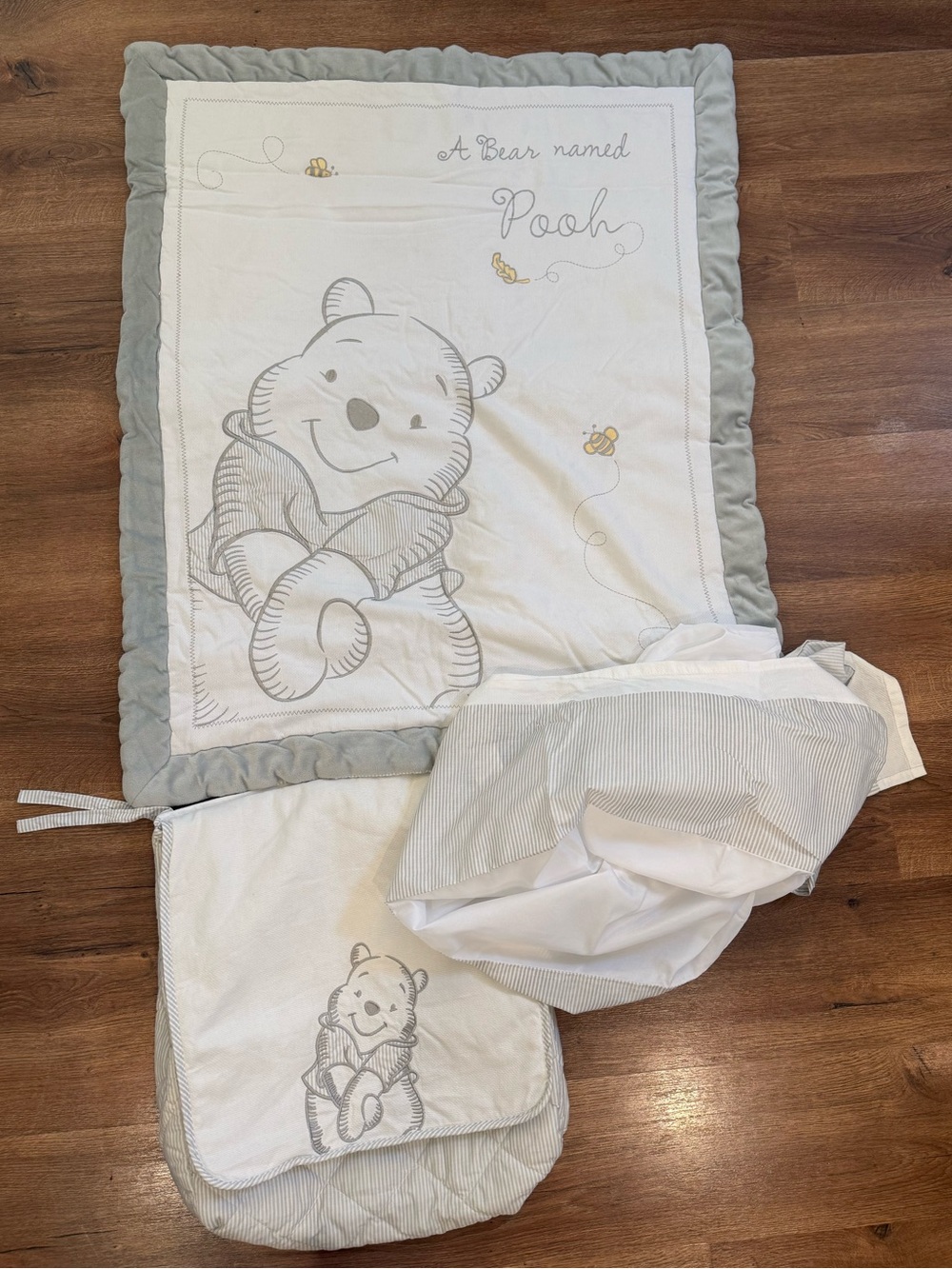 Winnie the Pooh Crib Set